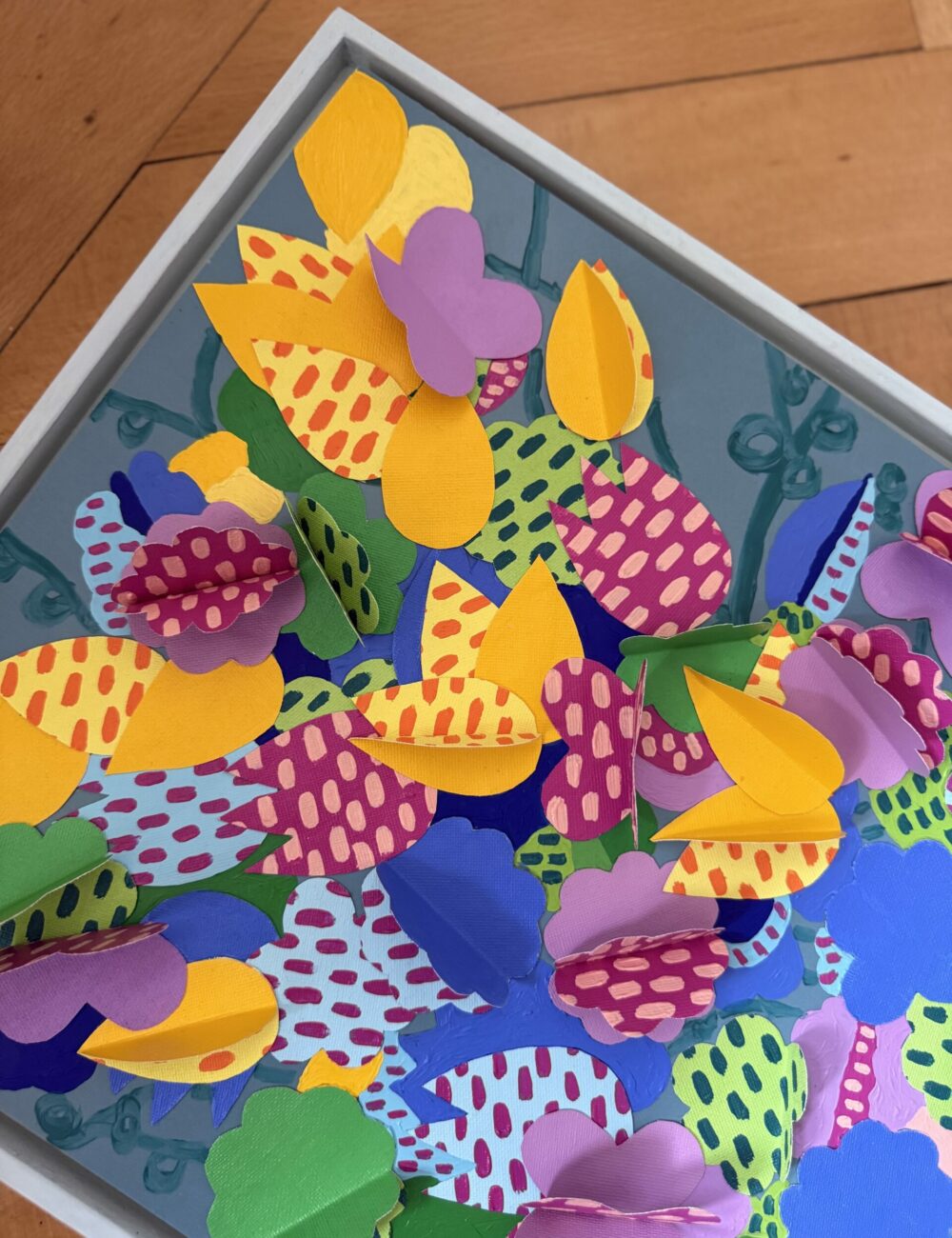 flowers-table-2-colourful-justyna-maria-porowska-behind-the-scene-frame-detail