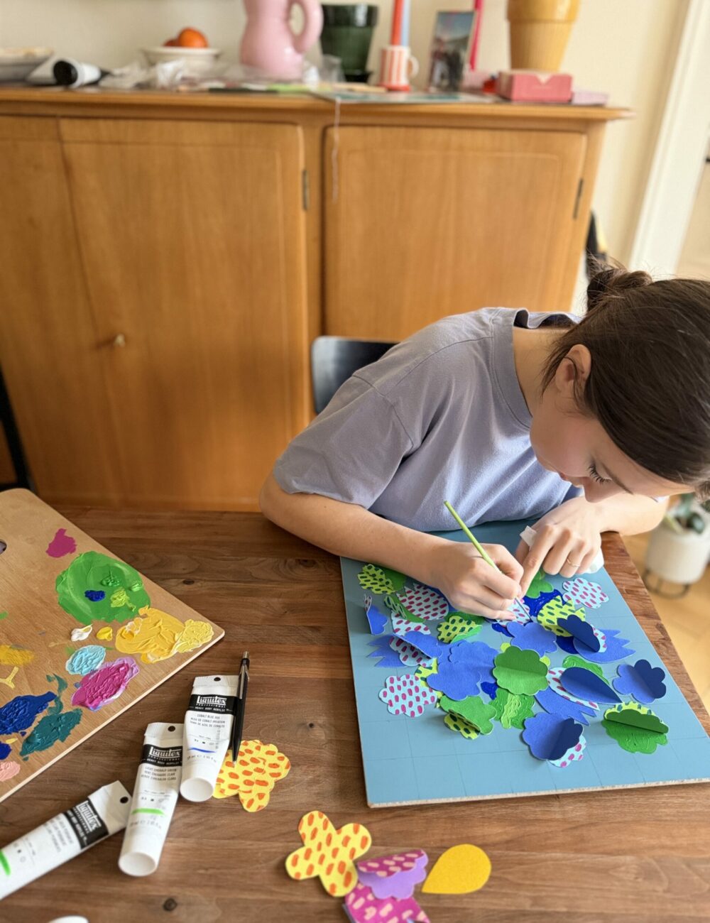 flowers-table-I-detail-frame-ceramic-painting-justyna-maria-porowska-signature-artist flowers-table-I-detail-frame-ceramic-painting-justyna-maria-porowska-signature-artist