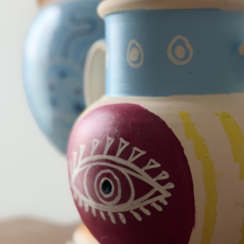 gardien-de-lumiere-piccolo-zoom-detail-limited-edition-ceramic-vase-sculpture-artem